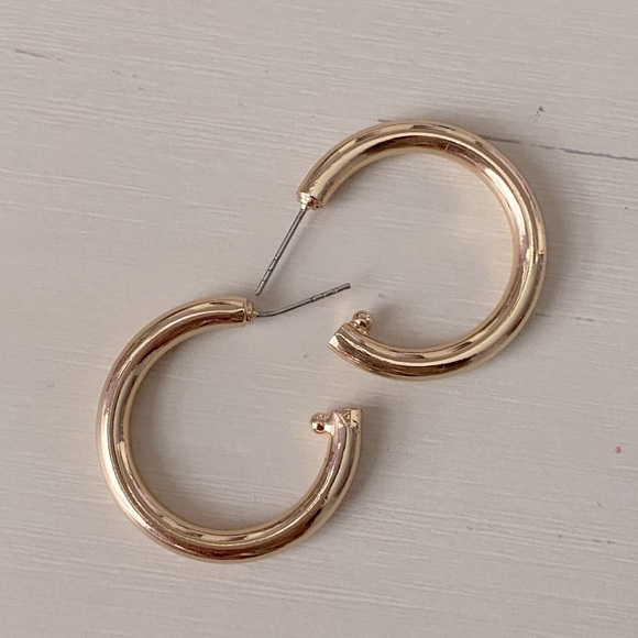 Urban Outfitters Jewelry - NWOT classy urban outfitters gold hoop earrings